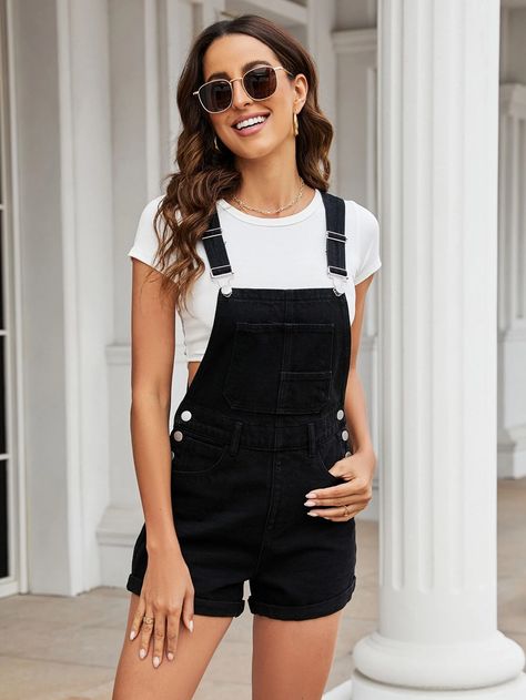 Short overalls outfit