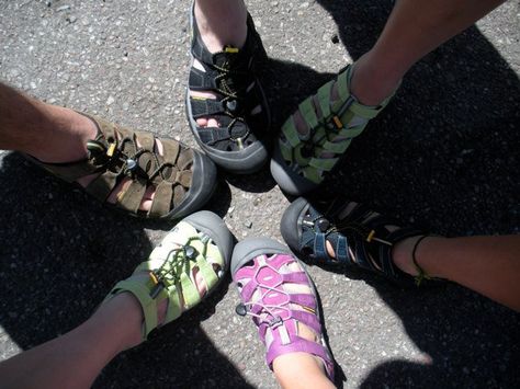 keen adventure Keen Shoes Outfit, Keen Sandals Outfit, Womens Outfit, Keen Sandals, Sandals Outfit, Keen Shoes, Outfit Women, Ribbon Slides, Backpacking