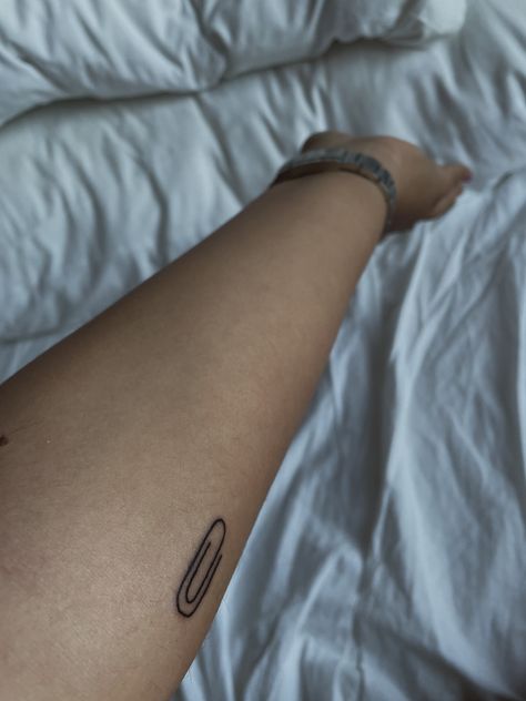 Made on me Paper Clip Tattoo, Minimalist Tattoo, Paper Clip, Fish Tattoos, I Tattoo, Jesus Fish Tattoo, Tattoo Ideas, Abc, Tattoos