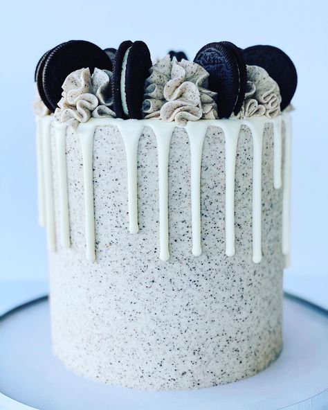 Oreo Cake Designs, Cookie And Cream Cake, Oreo Cakes, Oreo Birthday Cake, Unicorn Food, Mums Birthday, Cakes Design, Oreo Cream