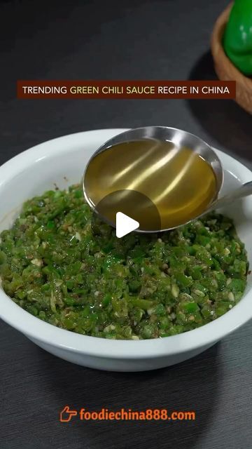 LickYourPhone Media 😋💦 Restaurant Marketing Agency on Instagram: "Eat your greens with this green chilli sauce 🌶️💚|🎥 Credit: @foodiechina888" Green Chili Sauce Recipe, Chilli Sauce Recipe, Green Chilli Sauce, Green Chill, Green Chili Sauce, High Protein Salads, Protein Salad, Chilli Recipes, Recipe Vegetarian