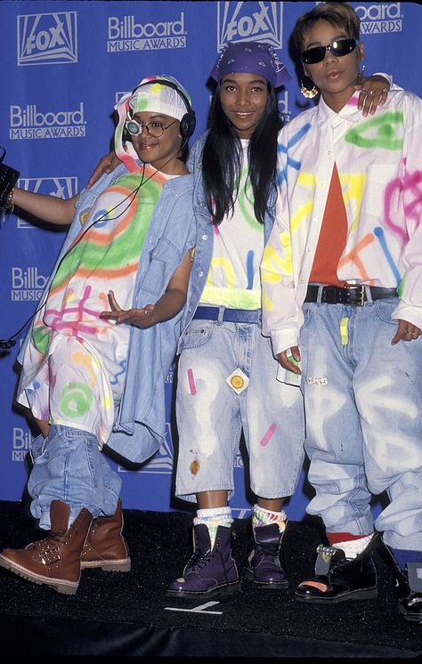 Tlc Outfits 90s, Tlc Fashion, Tlc Outfits, Fashion Guys, Looks Hip Hop, 90s Costume, 90s Inspired Outfits, 90s Trends, 90s Hip Hop Fashion