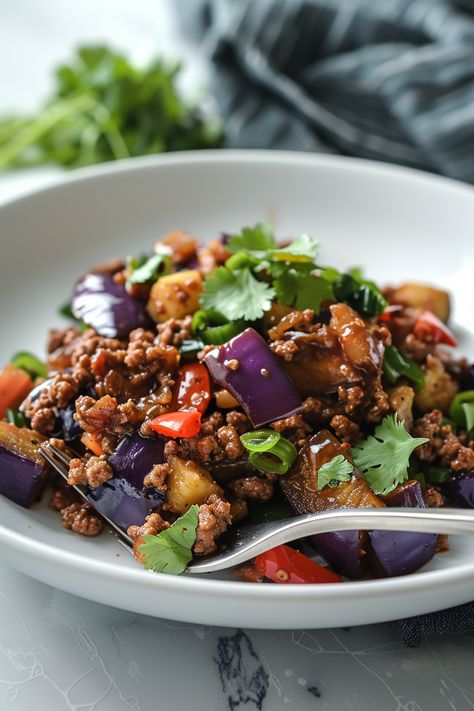 Chinese Eggplant With Ground Beef, Eggplant Ground Turkey Recipes, Healthy Ground Beef Stir Fry, Breakfast With Beef, Lunch With Eggplant, Healthy Meal Ideas With Ground Beef, Eggplant Pork Recipes, Cashew Beef Stir Fry, Ground Turkey Eggplant Recipes