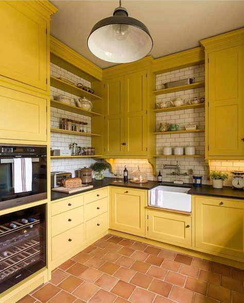 24 Glomorous Yellow Kitchen Design Ideas #kitchendesignideasphotos Yellow Kitchen Wallpaper, Yellow Kitchen Tiles, Yellow Kitchens, Kitchen Wallpaper Ideas, Mustard Yellow Kitchens, Yellow Kitchen Designs, Yellow Kitchen Cabinets, Yellow Cabinets, Yellow Kitchen Decor