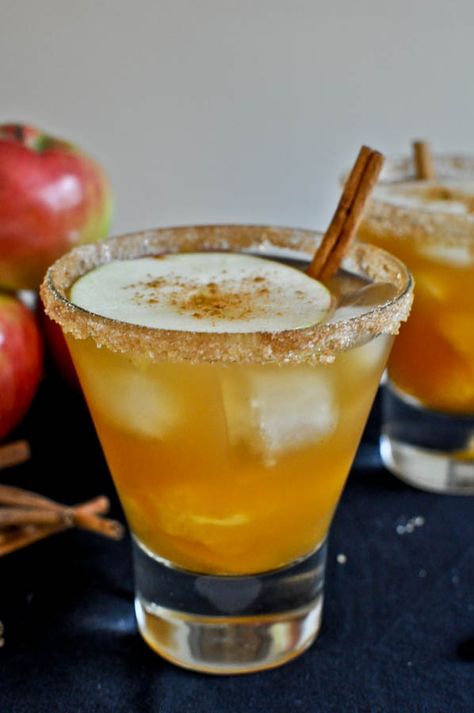 Apple Cider Margaritas I howsweeteats.com Cocktails To Try, Milk Shakes, Fall Cocktails, Vodka Drinks, Fall Drinks, Jello Shots, Grand Marnier, Halloween Drinks, Think Food