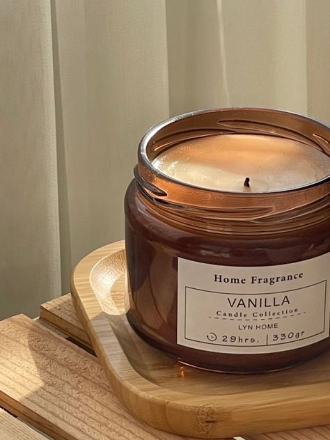 Brown Candle Aesthetic, Vanilla Candle Aesthetic, Autumn Candles Aesthetic, Bougie Aesthetic, Decorating With Candles, Scented Candles Aesthetic, Candles Vanilla, Vanilla Candles, Selfcare Aesthetic