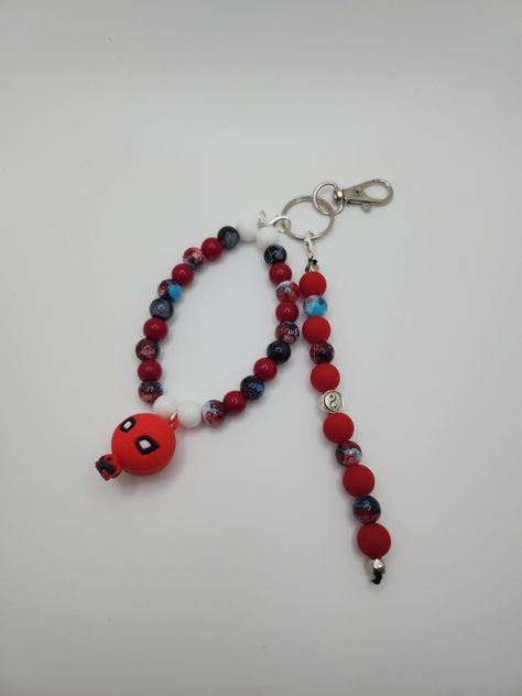 Handmade Keychains, Mens Keychains, Key Accessories, Diy Keychain, Accessories Diy, Beaded Keychains, Diy Handmade, Cartoon Wallpaper, Bead Crafts