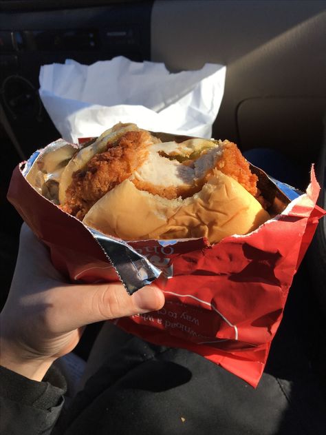 Spicy Chicken Sandwich Aesthetic, Spicy Chicken Sandwich Chick Fil A, Chick Fil A Spicy Chicken Sandwich, Spicy Food Aesthics, Chick Fil A Spicy Chicken, Chick Fil A Aesthetic, Chick Fil A Chicken Sandwich, Chick Fil A Sandwich, Spicy Chicken Sandwich