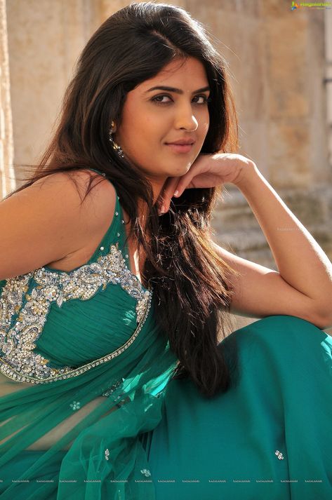 Deeksha Seth (High Definition) Deeksha Seth, Indian Models, Georgette Saree, Latest Images, Georgette Sarees, Show Photos, Actress Photos, Hd Photos, In Hot