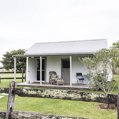 Image may contain: house, tree, sky, plant and outdoor Australian Country House Farmhouse, Ranch Style Architecture, Modern Australian Farmhouse, Modern Country Home Exterior, Modern Farmhouse Landscaping, Modular Farmhouse, Old Country Home, Australian Farmhouse, Modern Cottage Homes