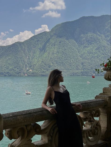 italy picture inspo Lake Como Outfit, Insta Feed Aesthetic, Manifesting Life, Italy Pictures, Lake Como Italy, Como Italy, Travel Diaries, Classy Aesthetic, Financial Stability