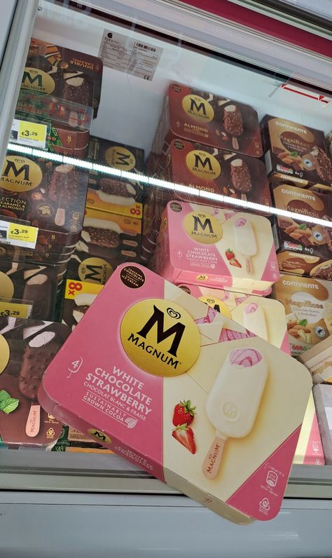 Magnum white chocolate strawberry 🍓🍦🍫
#love
#Ice-cream Ice Cream Magnum, Strawberry Love, Magnum Ice Cream, White Chocolate Strawberries, Paper Rings, Paper Ring, Chocolate Strawberry, Food Recepie, Ice Creams