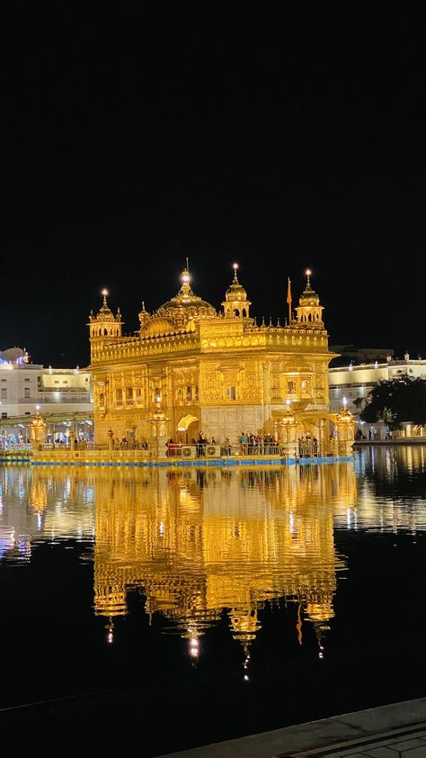 Golden Temple Wallpaper, Golden Temple Amritsar, Temple India, Ram Image, Baby Print Art, India Architecture, Temple Photography, Water Photo, Temple Pictures