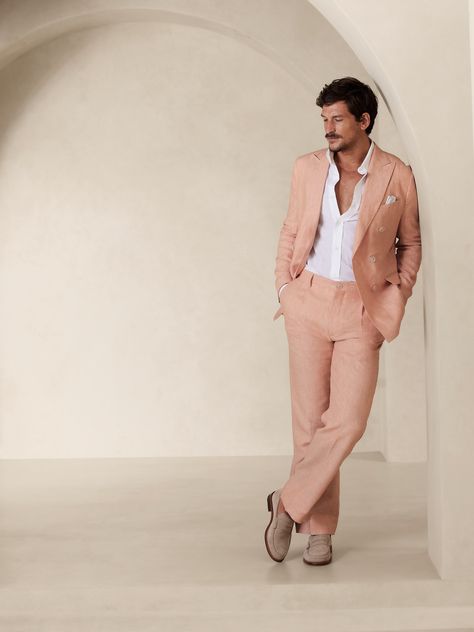 Nolan Linen Suit Jacket | Banana Republic Polo Suit Men, Cocktail Chic Attire Men, Beach Formal Men, Linen Wedding Suit, Linen Suit Men, Wedding Guest Men, Attire Guide, Wedding Guest Suits, Summer Wedding Suits