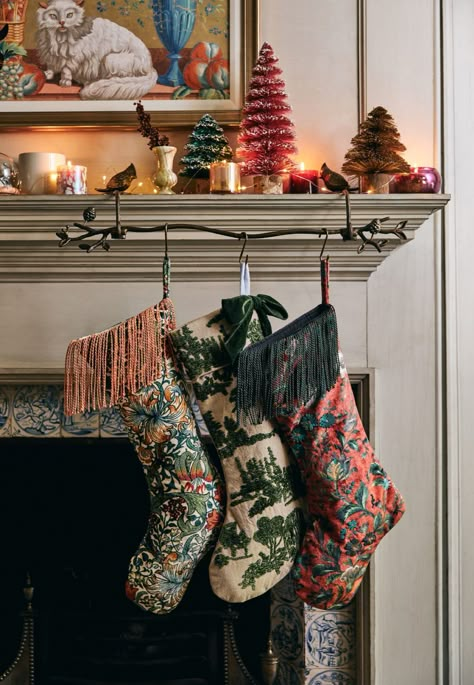 Holiday Goals, Vintage Inspired Christmas Decor, Christmas Booth, Anthropologie Christmas, Eid Decor, House Of Hackney, 90s Christmas, Christmas Campaign, Cozy Christmas Decor