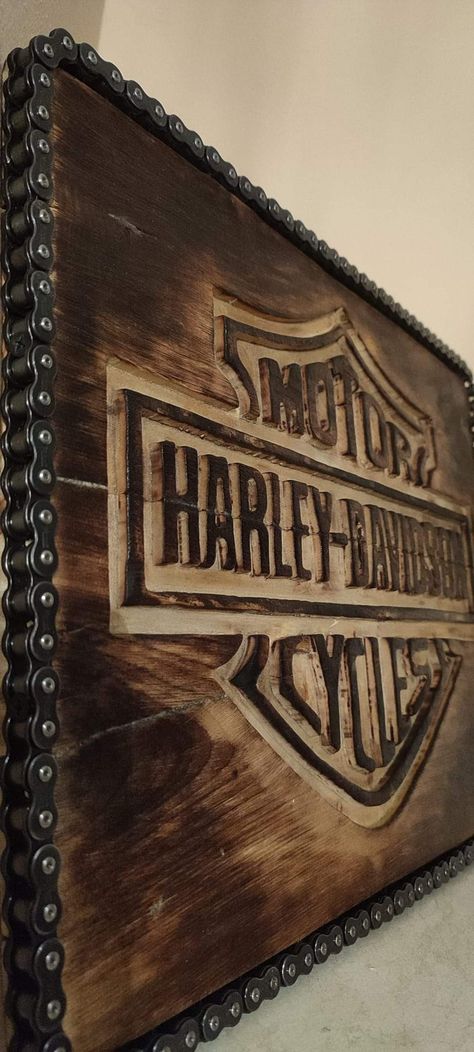 Harley Davidson House Decor, Harley Davidson Wood Burning, Biker Home Decor, Harley Davidson Wood Signs, Harley Davidson Wood Projects, Motorcycle Parts Decor, Harley Davidson Crafts Homemade, Harley Davidson Diy Projects, Motorcycle Home Decor