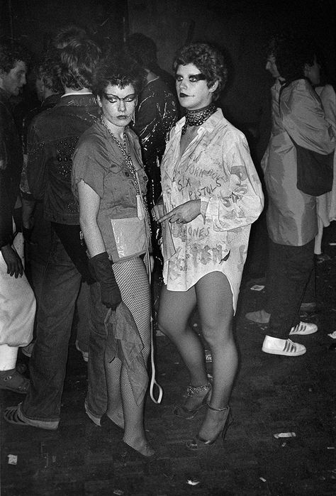 Derek Ridgers – Punk London 1977 | Dazed Derek Ridgers Photography, Punk London 1977, 70s Punk Photography, Derek Ridgers Punk, 70s Punk London, Vivienne Westwood Punk 1970s Fashion, Punk Movement 70s, 70s Punk Outfits, 1960s Punk