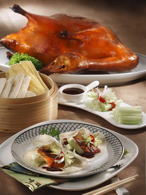 Peking Duck. #beijing #kiwibemine Peking Duck Photography, Pecking Duck, Duck Photos, China Vacation, Hotel Advertisement, Duck Photography, Yum Cha, Peking Duck, Nice Food