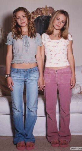 Mary Kate And Ashley Olsen, Ashley Mary Kate Olsen, Olsen Twins Style, Mary Kate And Ashley, 90s 2000s Fashion, 2000s Fashion Trends, 00s Fashion, 2000 Fashion, Early 2000s Fashion