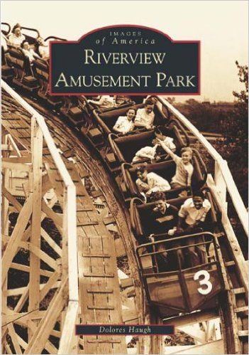 Riverview Amusement Park tells the story of Riverview's growth from 22 acres and three rides to 140 acres and more than 100 attractions. Through an extensive collection of never-before published images, author Dolores Haugh chronicles the tale of this impressive chapter of Chicago history. Known as the "Roller Coaster Capital of America," Riverview remained a Chicago landmark until it was unexpectedly closed in 1967. Amazon Books at http://amzn.to/2ffJtGV Riverview Park, Chicago Landmarks, Family Park, Abandoned Amusement Parks, Chicago History, Amusement Park Rides, Night Couple, Chicago Photos, My Kind Of Town