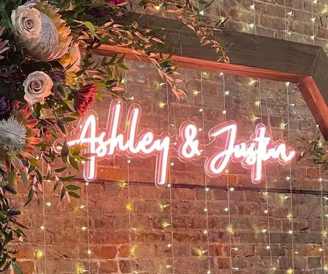 ++ 🥇 Las Mejores Luces Led de Neón del (2024) - Luces Led de Neón Led Decoration, Custom Neon Lights, Weddings By Color, Wedding Neon Sign, Neon Wedding, Neon Light Signs, Sign Lighting, Home Decor Signs, Sign Wedding