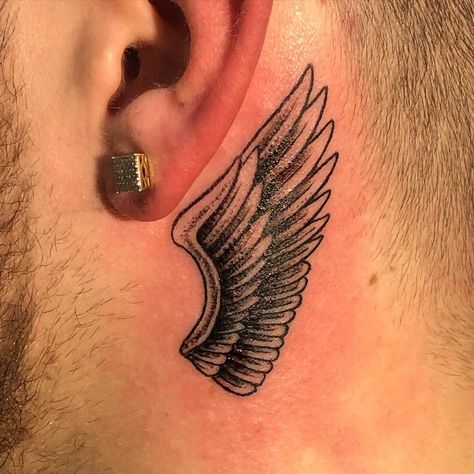 Go for a pair of wings if you want to come off as an independent person who can always go with the flow! Back Of Neck Tattoo Men, Wing Neck Tattoo, Flower Neck Tattoo, Front Neck Tattoo, Men Flower Tattoo, Wing Tattoo Men, Small Neck Tattoos, Side Neck Tattoo, Back Of Neck Tattoo