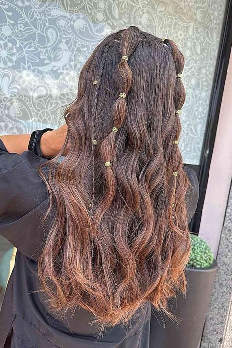 Different Long Hair with Multiple Small Bubble Ponytails Hairstyles Cartoon, Κούρεμα Bob, Red Hairstyles, Preppy Hairstyles, Hairstyle Examples, Fesyen Rambut, Cute Simple Hairstyles, Women's Hairstyles, Fishtail Braid