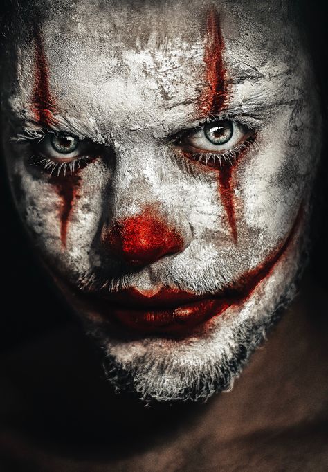 Evil Clown Makeup, Mens Halloween Makeup, Creepy Clown Makeup, Clown Face Paint, Clown Photos, Circus Makeup, Joker Photos, Scary Clown Makeup, Dark Circus