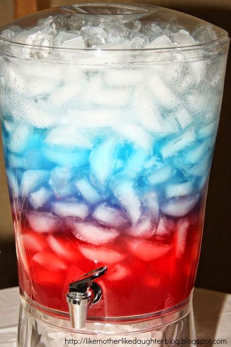 Layered Punch for the 4th of July! Perfectly Patriotic Food for the 4th! 4th Of July Party Ideas, 4th July Food, Layered Drinks, Patriotic Food, Chips Ahoy, 4th Of July Desserts, Fourth Of July Food, 4th Of July Celebration, Happiness Quotes