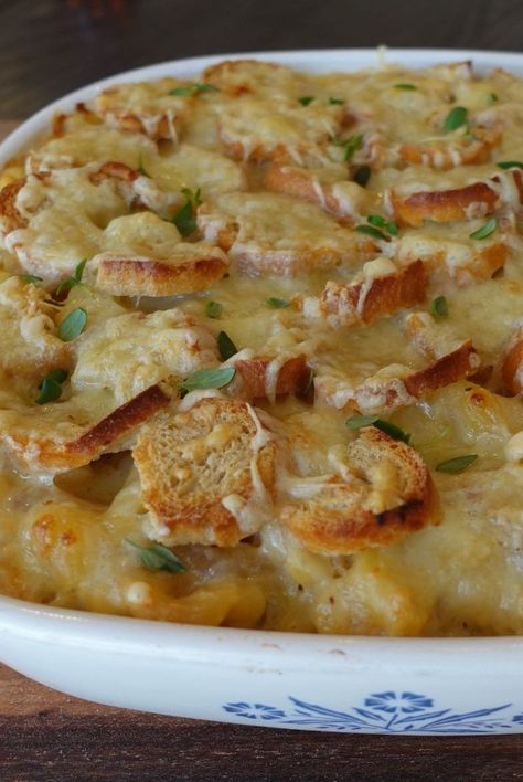 Quick And Easy Casserole Recipes, French Onion Mac And Cheese, Onion Mac And Cheese, Cheap Casserole Recipes, King Ranch Casserole, Casserole Ideas, Easy Casseroles, Macaroni And Cheese Casserole, Easy Macaroni