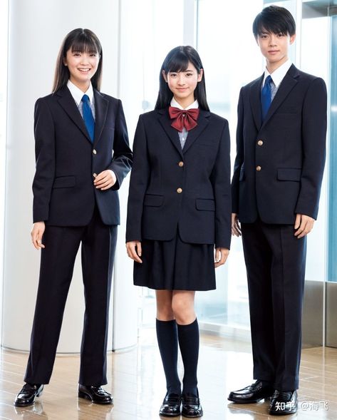 Japanese High School Uniform, Japan School Uniform, High School Uniform, Japanese Uniform, Japanese High School, Women Wearing Ties, Girls Are Awesome, School Uniform Fashion, High School Outfits