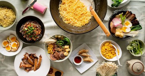 Share art of ramen with friends by hosting a noodle party Ramen Bar Ideas, Senegalese Food, Ramen Party, Chicken Yassa, Asian Pork Belly, Diy Ramen, Ramen Dinner, Ramen Toppings, African Coast