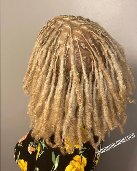 Strawberry Blonde Locs Black Women, Blonde Starter Locs Black Women, Blonde Locs Hairstyles, Short Blonde Dreads, Blonde And Ginger Locs, Short Blonde Locs, Brown And Blonde Locs, Ash Blonde Locs, Platinum Blonde Locs