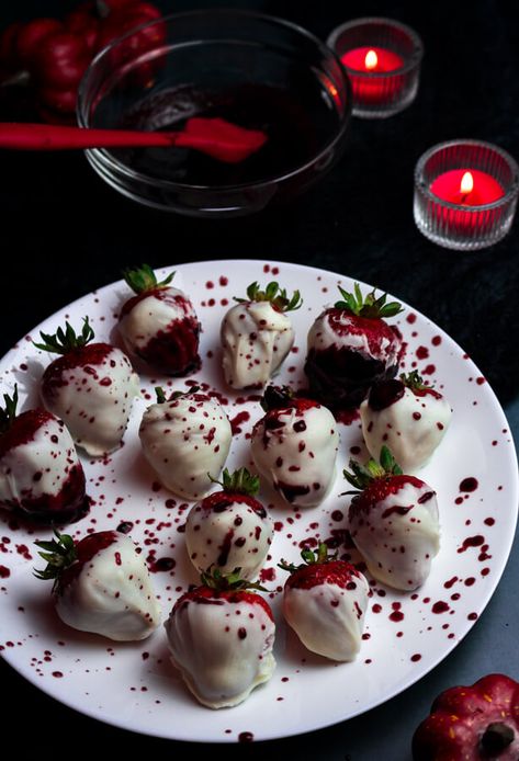 Scream: Movie Inspired Recipes - Laura the Gastronaut Horror Dessert Table, Scream Movie Themed Snacks, Horror Movie Themed Treats, Slasher Party Food, Ahs Birthday Party, Gothic Party Food Ideas, Scream Themed Sweet 16, Scream Movie Food Ideas, Scream Inspired Food