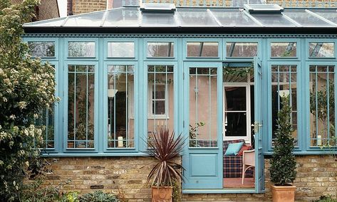 Common conservatory regrets and how to avoid them – Which? News Cottage Conservatory, Easy Bird Feeders, Small Orangery, Orangery Interior, Edwardian Conservatory, Conservatory Interiors, Small Conservatory, Lean To Conservatory, Modern Conservatory