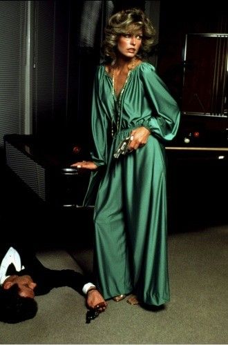 I <3 SEXY, COMFORTABLE, & FUN  Rompers, Farrah Fawcett in a luxe Green Satin Jumpsuit from the 70's look Fabulous, Moda Disco, Style Année 80, Look 80s, Disco Fashion, Fashion 70s, Charlie's Angels, Satin Jumpsuit, Look Retro, 70s Disco