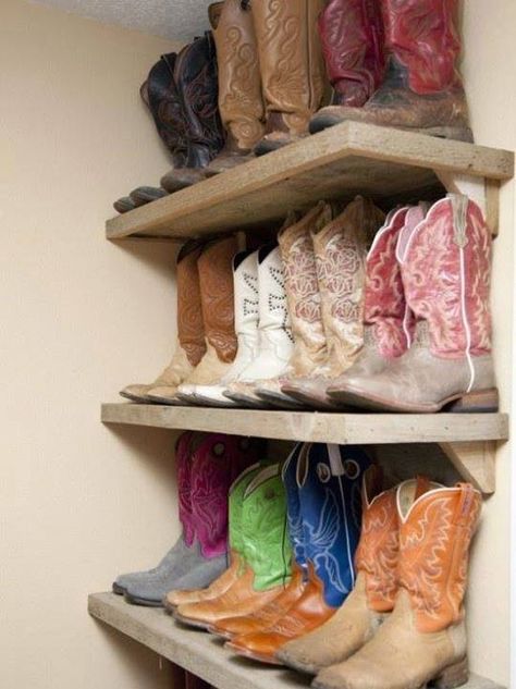 My shoe closet will most definitely be looking like this.! Closets Ideas, Fun Boots, Eclectic Closet, Western Room, Western Ideas, Western Rooms, Boot Storage, Boot Rack, Western Bedroom