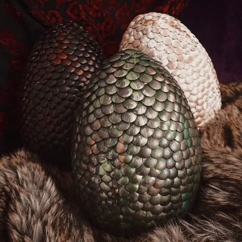 Bronze Home Decor, Sea Home Decor, Weasley Aesthetic, Sea Home, Ocean Home Decor, Dragon Eggs, Ocean Home, Margaery Tyrell, Game Of Thrones Dragons