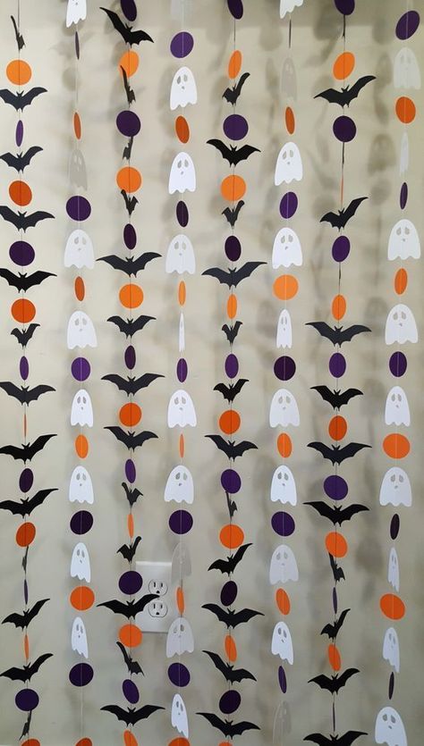 Hallowen Party, Dekorasi Halloween, Bricolage Halloween, Garland Halloween, Collection Decor, Halloween Decor Diy, Etsy Halloween, Circle Garland, Party Girlande