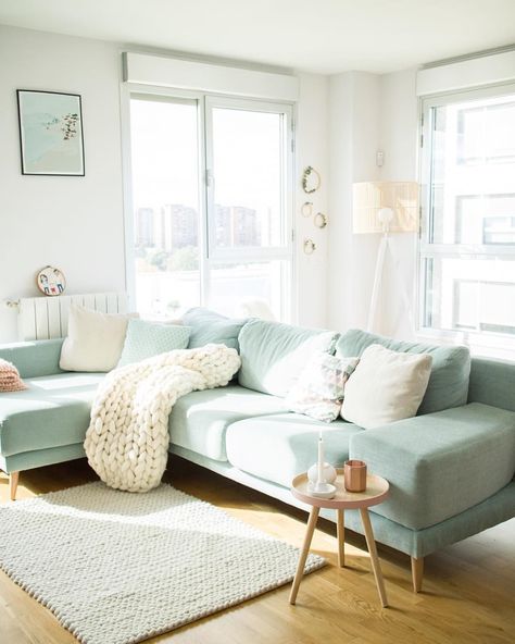 Mint Living Rooms, Coral Living Rooms, Mint Green Bedroom, Mint Green Rooms, Green Couch Living Room, Green Sofa Living Room, Pastel Living Room, Kids Inspo, Pink Living Room