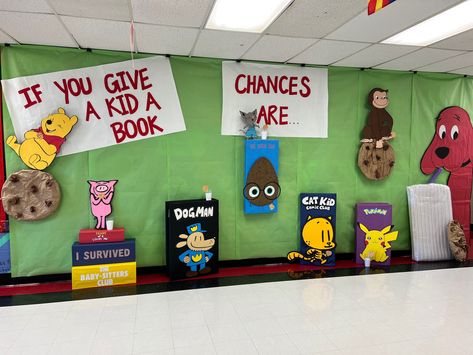 A book fair theme that gives a twist to “If You Give a Mouse a Cookie.” Characters from books found at Scholastic book fairs adorn the wall including the mouse from the book fair theme. Fall Book Fair Themes, Scholastic Book Fair Themes, Book Fair Decoration Ideas, Bookfair Themes, Book Fair Themes, Book Fair Ideas, Book Fair Ideas Display, Library Doors, Characters From Books