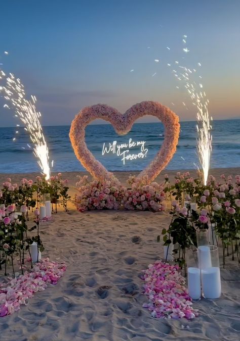 Marry Me Proposal Decoration, Proposing At The Beach, Beach Engagement Decorations, Proposal Ideas Beach Sunsets, Proposal Ideas Italy, Beach Marriage Proposal Ideas, Engagement Party Beach, Beach Proposal Setup, Proposal Ideas Beach