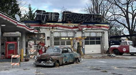 Fallout Tv Series, Red Rocket, Dragon's Dogma, Baldur's Gate, Gas Station, Set Design, Fallout, See It, Rocket