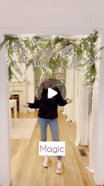 Kathryn Packard on Instagram: "Showing you how to make a damage free garland in your doorway! This also makes for a cute photo op spot for Christmas time! Comment SHOP for links 🎄 #christmas2023 #christmasdecorating #christmasdecor #christmashack #deckthehalls #homehacks #christmasgarland #garland #decorhacks #christmasdecorations #amazonfinds" Garland In Doorways, Garland Over Doorway, Doorway Christmas Decor, Christmas Garland Doorway, Christmas Archway Decor Indoor, Christmas Doorway Decorations, Archway Decor, Christmas Craft Diy, Christmas Hacks