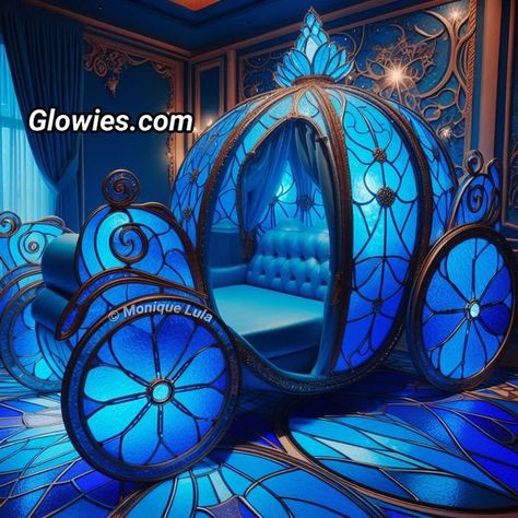 Cinderella Carriage Bed, Disney Bedroom Ideas, Cinderella Bedroom, Carriage Bed, Monique Lula, Disney Bedroom, Cinderella Aesthetic, Cute Bedrooms, Castle Bed