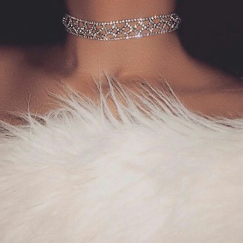 glameanour ♡ Boujee Aesthetic, Diamond Choker, Original Characters, Classy Aesthetic, Glitz And Glam, Diamond Bracelets, Bling Bling, Cute Jewelry, Rihanna