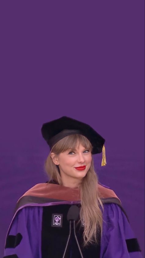 Taylor Swift Nyu, Swift Quotes, Taylor Swift Wallpapers, Canadian Army, Estilo Taylor Swift, Swift Photo, Taylor Swift Posters, All About Taylor Swift, Doctorate