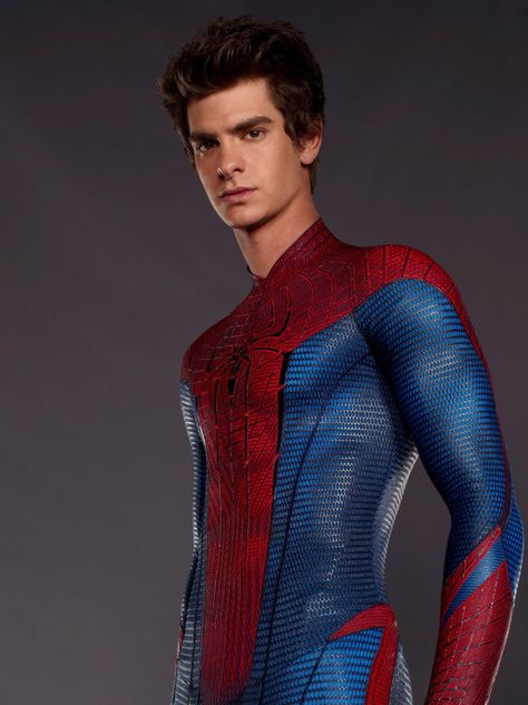 24 Reasons It's So Hard to Say Goodbye to Andrew Garfield as Spider-Man Andrew Garfield Spiderman, Garfield Spiderman, Spiderman 2, Image Spiderman, Wallpaper Retro, Spiderman Pictures, Spider Man 2, Red Suit, Wallpaper Vintage