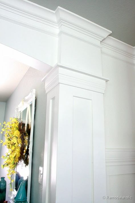 DIY:  How to Build Interior Columns - awesome project uses MDF, drywall and molding. Post has detailed plans that break down each step.  This is a great way to add character and value to your home - via Remodelaholic Design Interior Modern, Interior Columns, Trim Ideas, Staircase Makeover, Plans Architecture, Trim Work, Detailed Plans, Style Deco, Diy Door