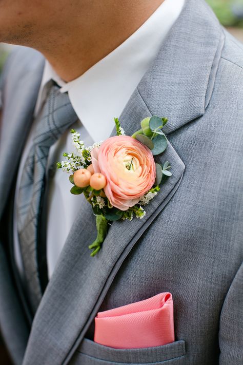 Coral Boutonniere Wedding, Coral Groomsmen Attire, Coral Flowers Wedding, Coral Corsage, Wedding Colors 2025, Coral Wedding Decor, Bridesmaid Dresses Coral, Coral Boutonniere, Peach Boutonniere